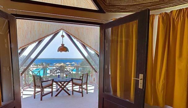 Lodge Du Delta Niominka Dinouar Bilik gambar