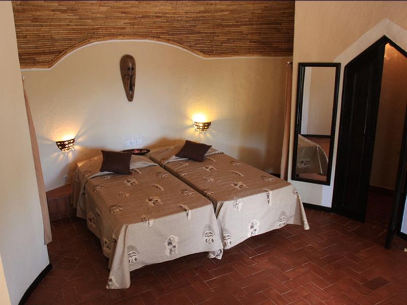 Lodge Du Delta Niominka Dinouar Bilik gambar