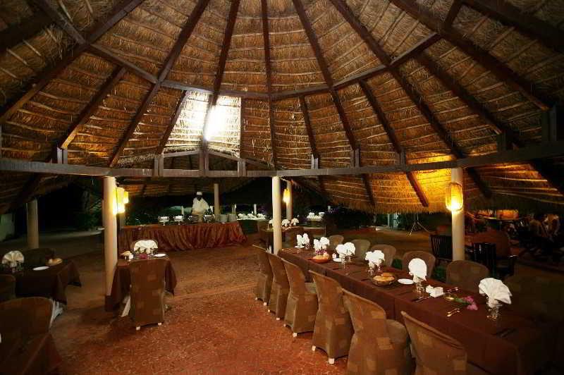 Lodge Du Delta Niominka Dinouar Restoran gambar